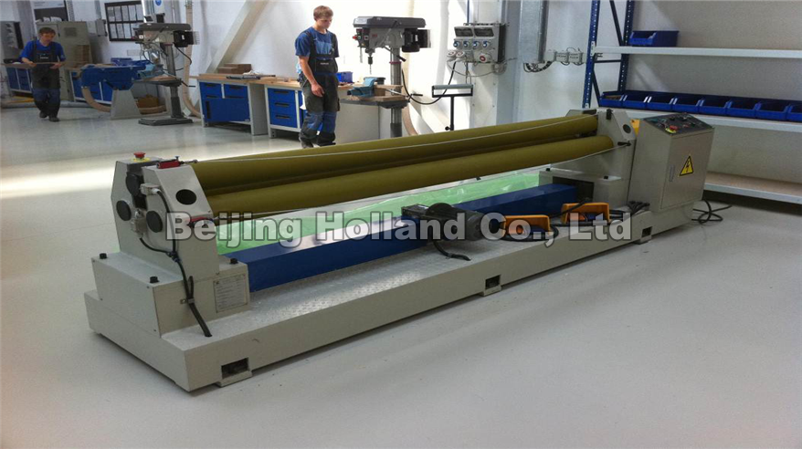 Paperboard cylinder rolling machine